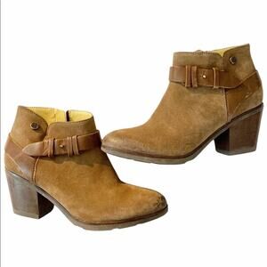 Bussola Reikiavik Taupe Suede Booties